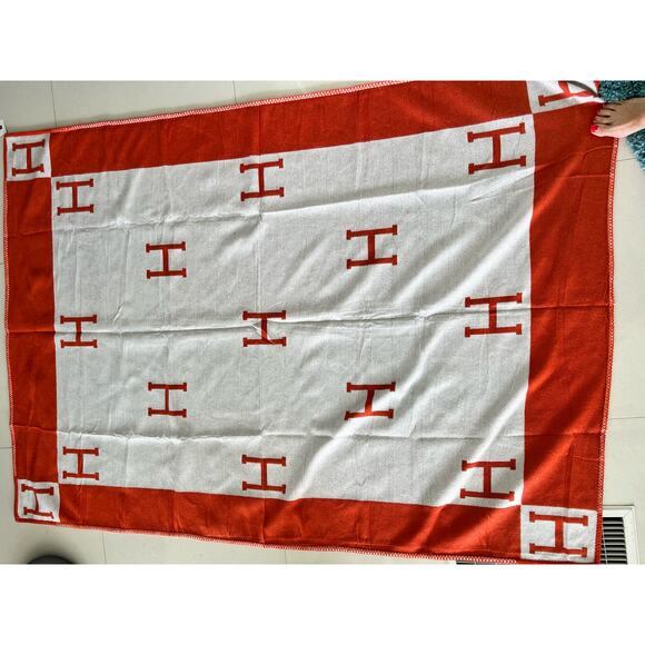 H Blanket Orange White NWT - Picture 7 of 10